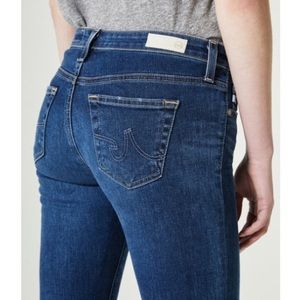 AG “Stilt” Skinny Jeans! Size: 25R